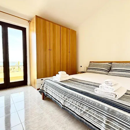Pgs Immobiliare Srls Bellavista Maria Attico Con Vista Mare E Parcheggio Privato La Maddalena La Maddalena (Sassari)
